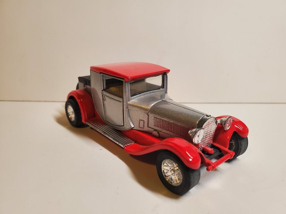 Bugatti Type 44 Die Cast Car - 3.5"